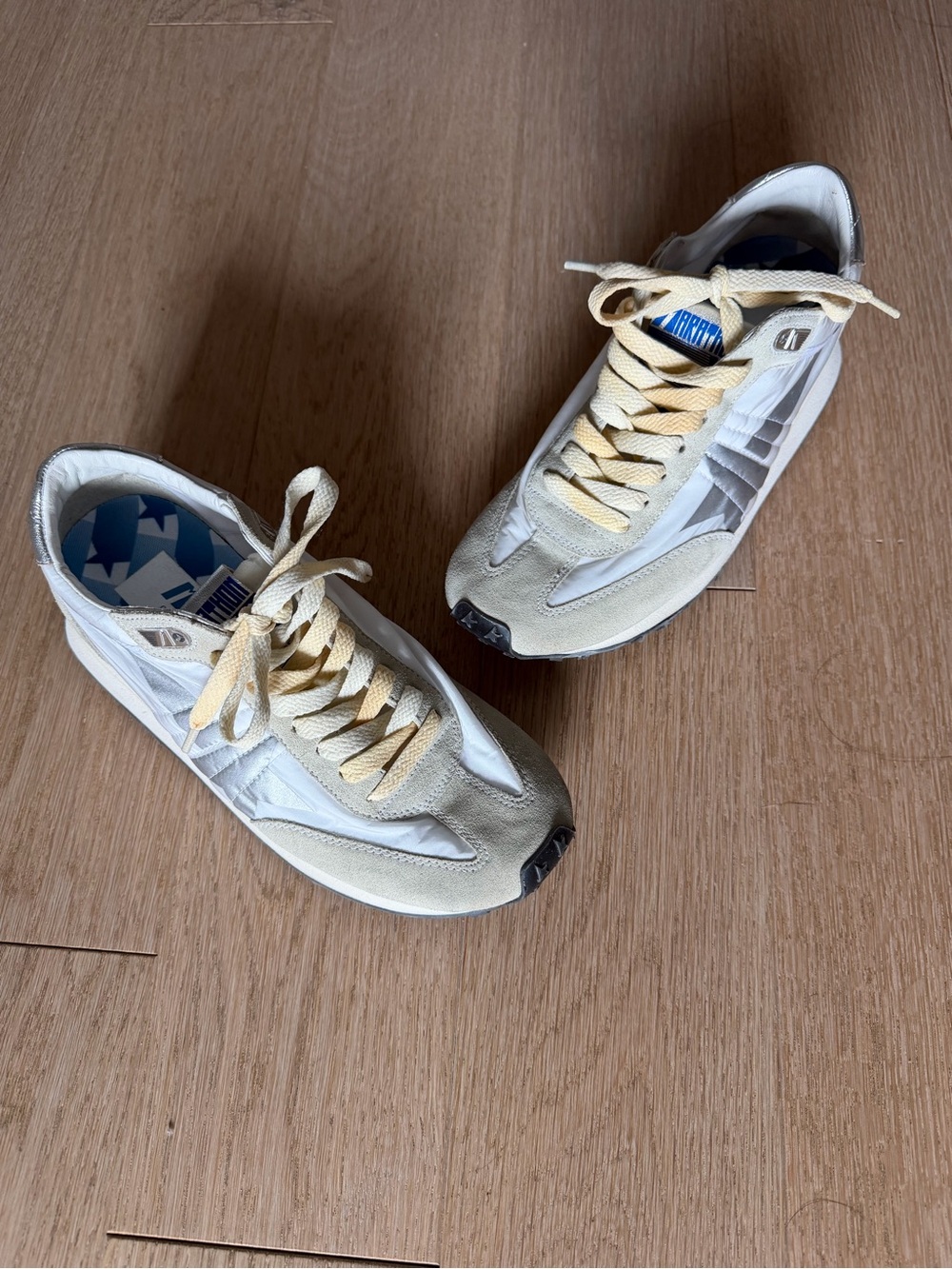 Golden Goose Off-White & Cream Low-Profile Running Sneakers